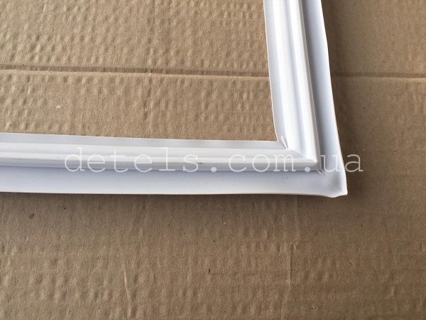 Ущільнювач (гума) двері Indesit Ariston C00114659 800x560mm для холодильника