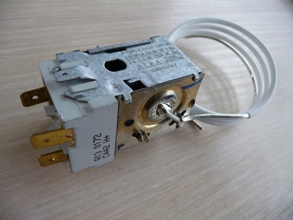 Терморегулятор ATEA A13-0172 для холодильника Indesit, Ariston (C00038640, C00042731)